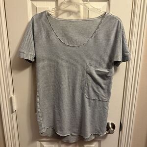 Lululemon Womens Ravi Tee Grey Gray Striped Scoop Neck Gym Yoga Pocket